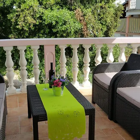 Gardenia Apartment Pakostane